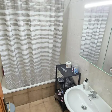 Cristianos Apartment, 1 Bedroom Wifi Free & Big Terrace Дом отдыха